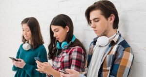 Accogliere un adolescente: un webinar per accettare la sfida e prepararsi ad affrontarla