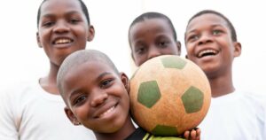 Adozione internazionale. Perché spaventa l’idea di adottare bambini grandi o fratrie? Webinar 17.06